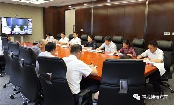 祥龙博瑞召开党的十九大安全维稳工作部署会(图1)