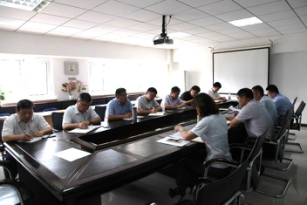 首汽修理公司召开环保专题会(图1)