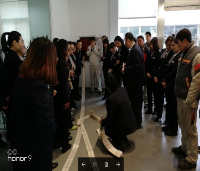 海依捷公司石景山广本店开展消防演练(图1)