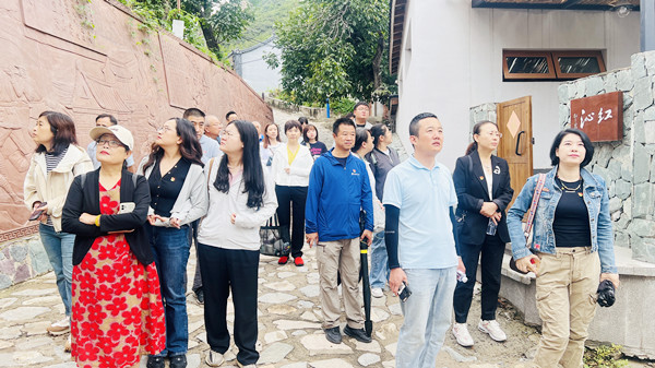 北京汽修协会党支部组织参观马栏村红色教育基地(图3)