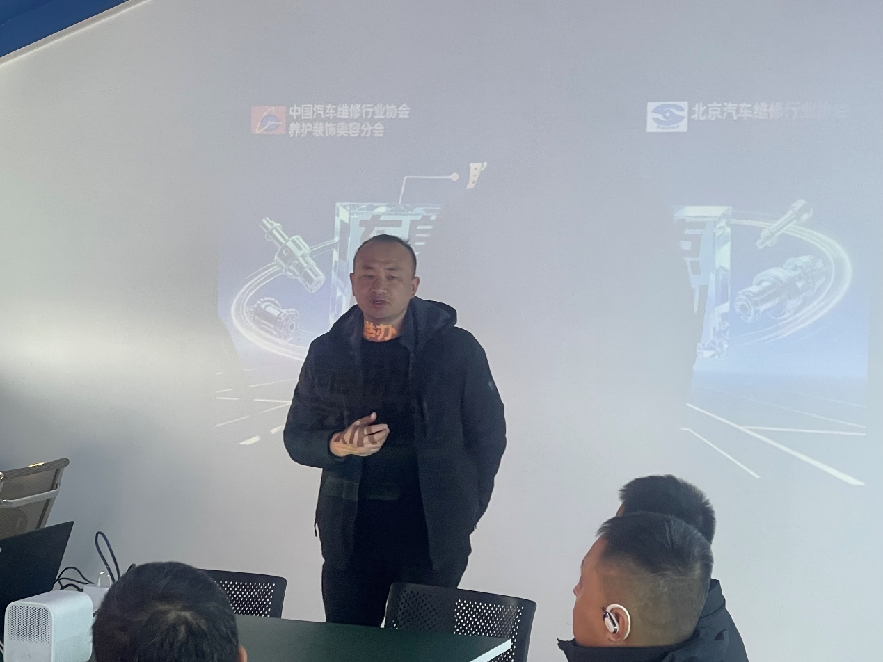 行业协会联动举办“车身局部补漆点喷技术培训”第三期完美收官(图5)